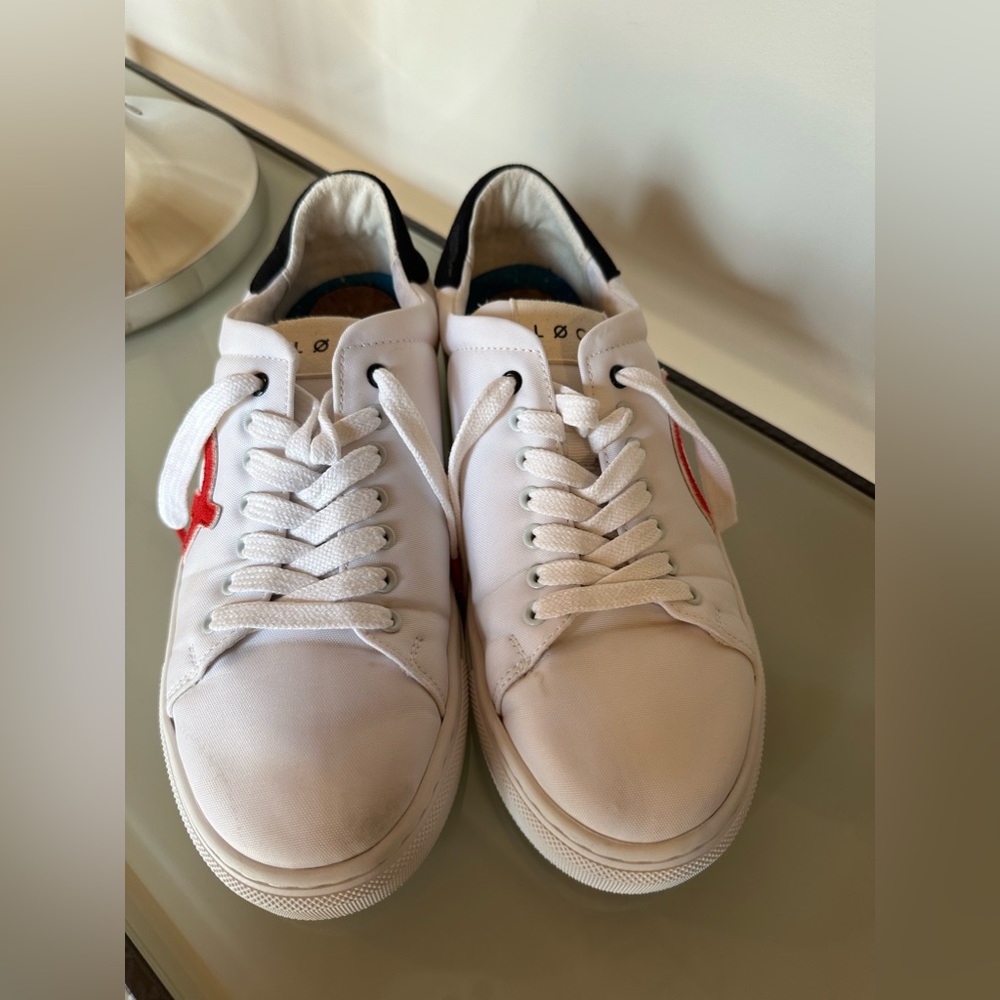 Loci Origin  Sneaker

US size 8